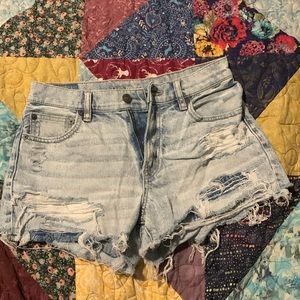EUC AE distressed 90s boyfriend shorts